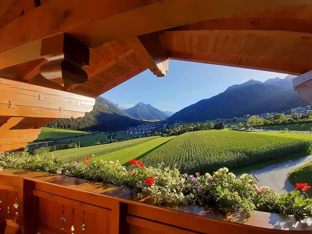 Schlosserhof Telfes im Stubai Exterior foto