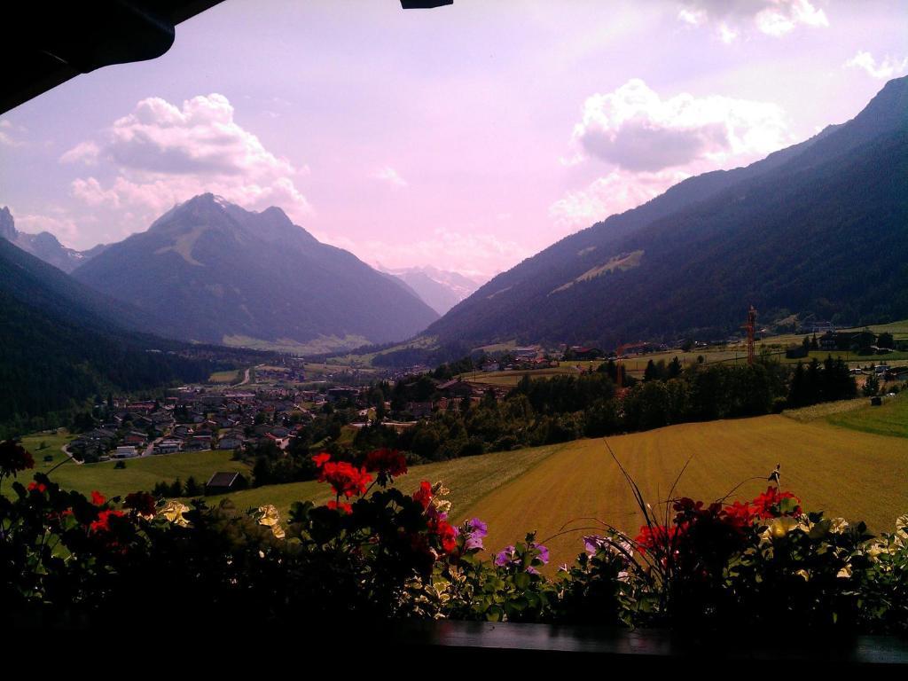 Schlosserhof Telfes im Stubai Exterior foto